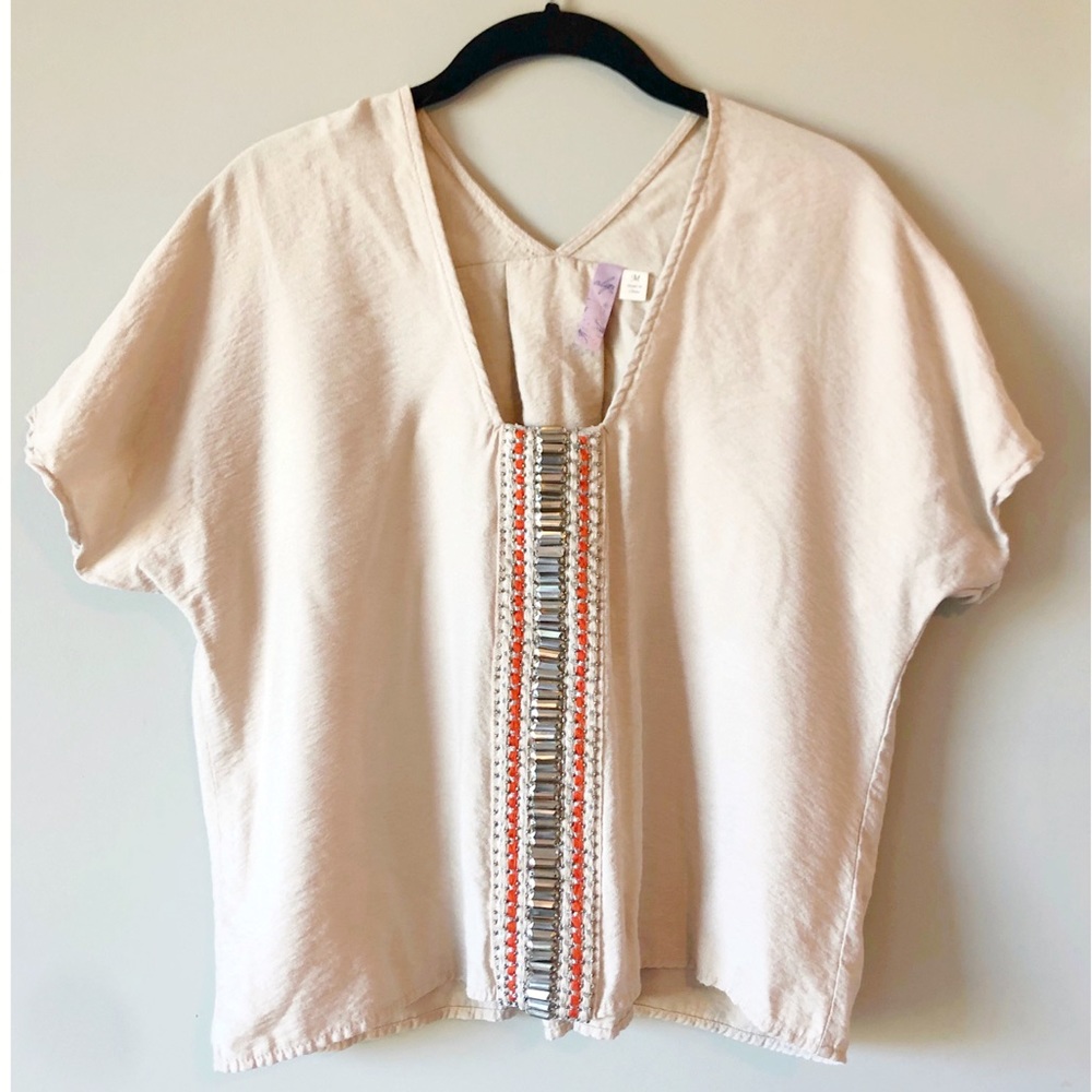🌸Alya cream boxy embroidered top size medium